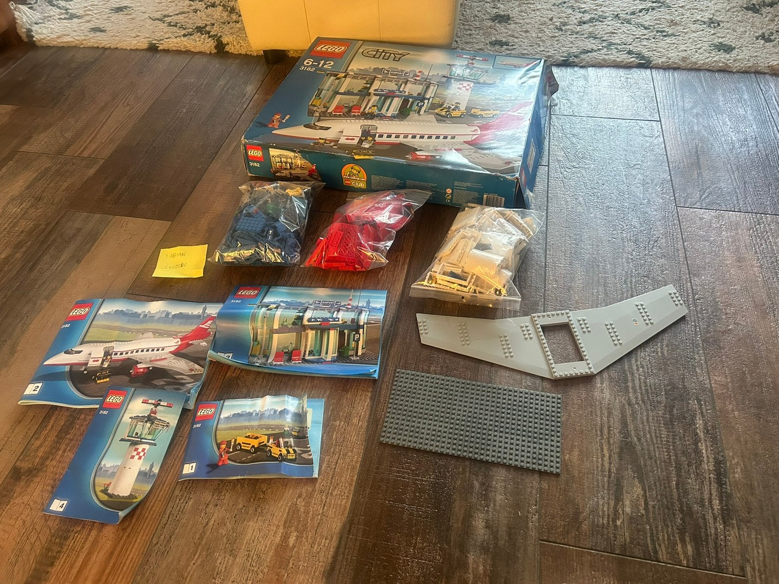 Lego 3182 vliegveld, Ophalen of Verzenden, Zo goed als nieuw