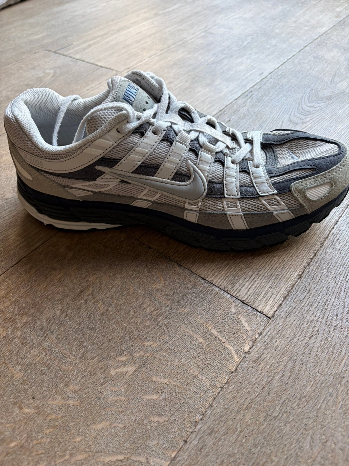Nike P6000 maat 42, Ophalen, Overige kleuren, Sneakers of Gympen, Zo goed als nieuw