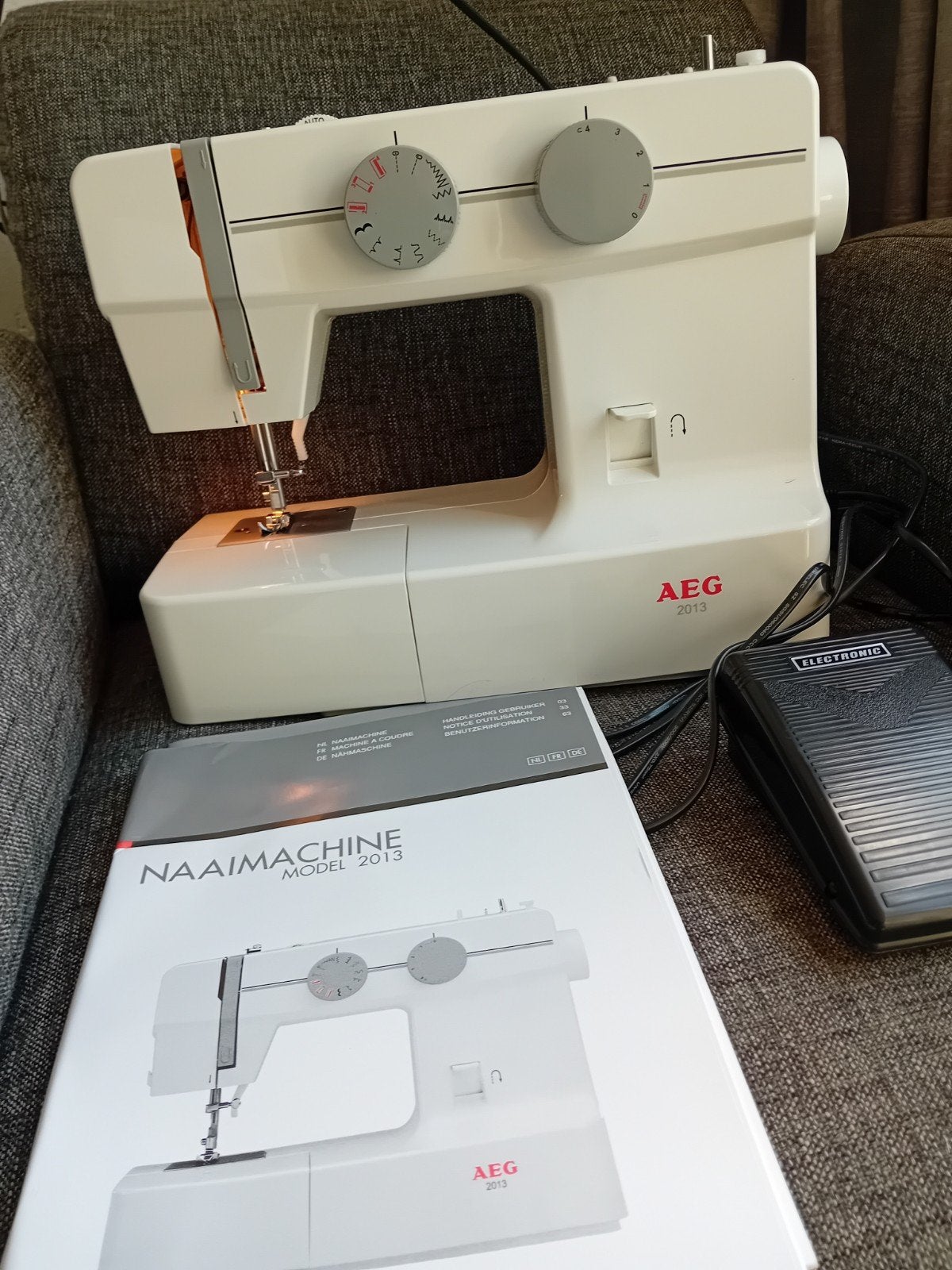 AEG naaimachine, Hobby en Vrije tijd, Naaimachines en Toebehoren, Ophalen of Verzenden, Gebruikt, Naaimachine, Overige merken