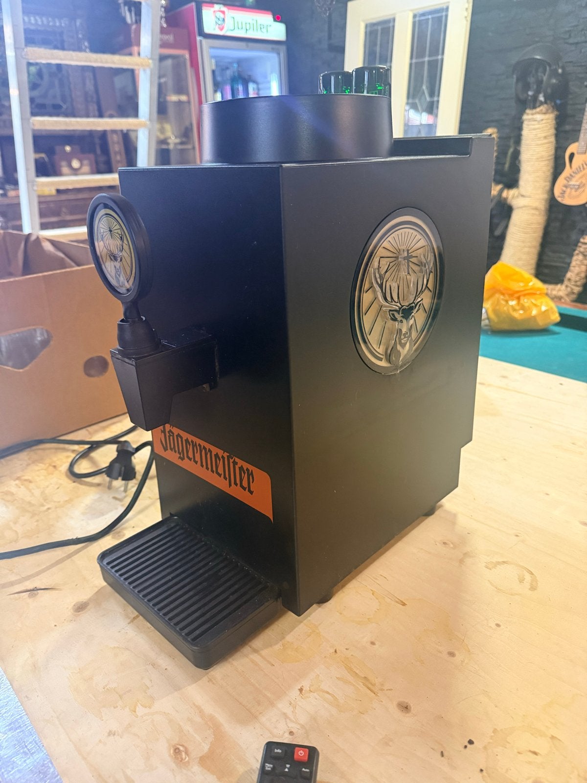 Jägermeister Tapmachine - Perfect voor Feestjes!, Witgoed en Apparatuur, Ophalen, Gebruikt