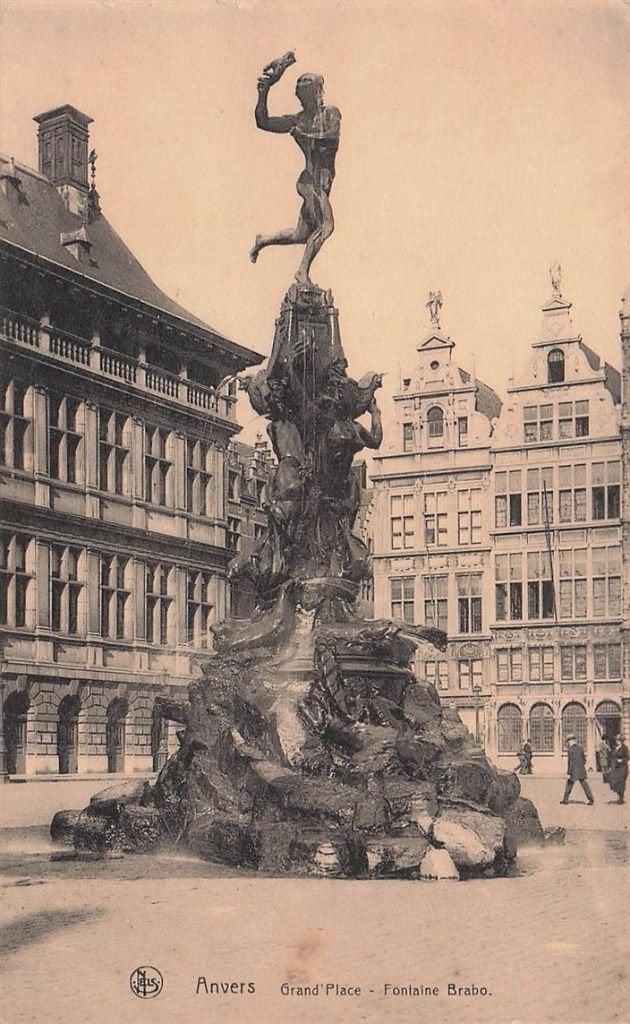 703-291-003 Anvers Grand' Place Fontaine Brabo, Ophalen of Verzenden, Voor 1920, Overig Europa