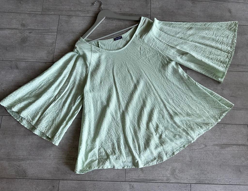 Off shoulder a-lijn top , mint groen, wijde mouwen,one size, Kleding | Dames, Tops, Maat 42/44 (L), Nieuw, Ophalen of Verzenden