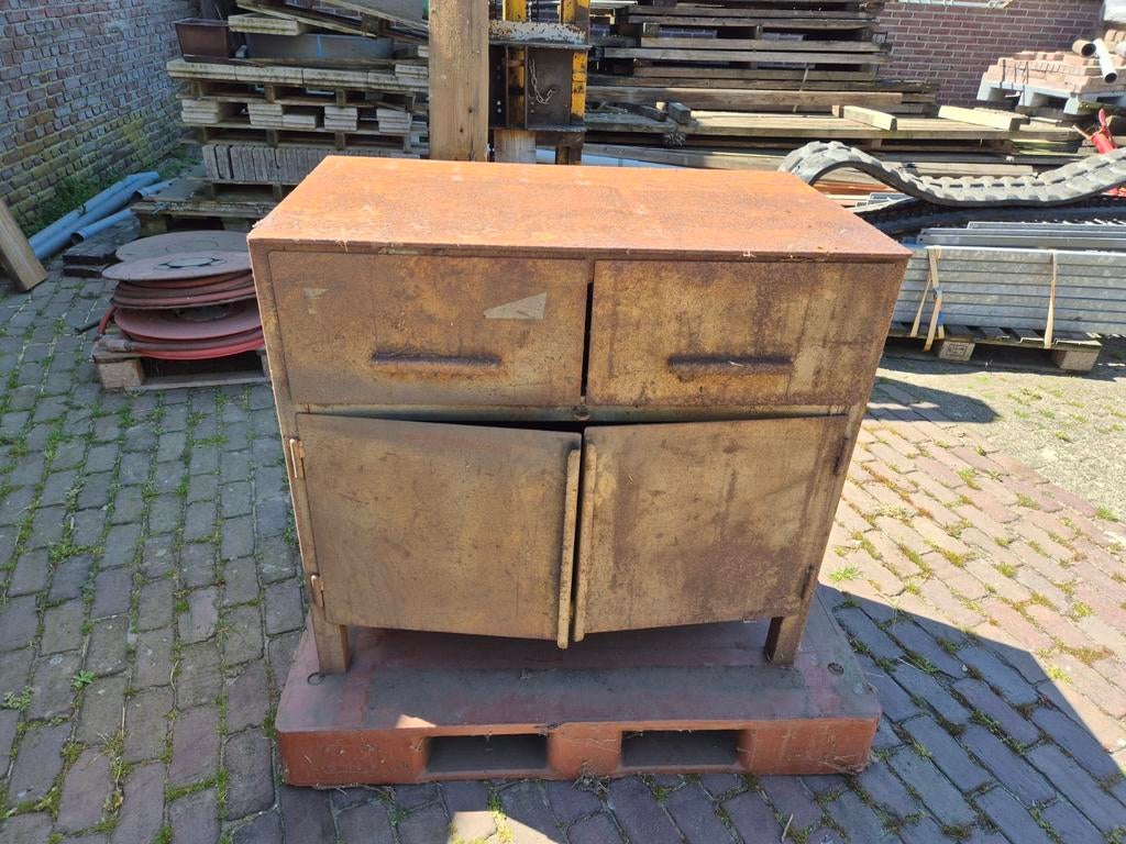 Vintage Industriële Werkplaatskast - 2 Lades, 2 Deuren, Ophalen, Gebruikt