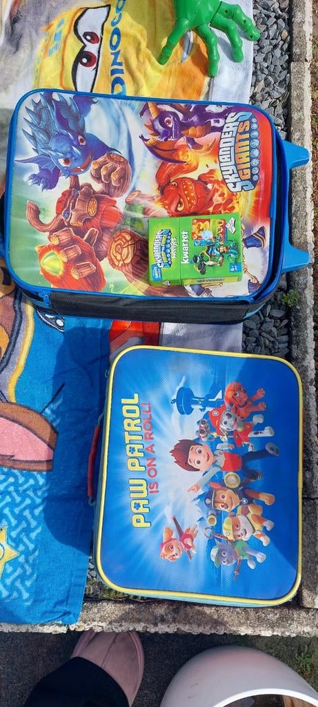 Koffers skylanders ( plus kwartet) en paw patrol, Ophalen