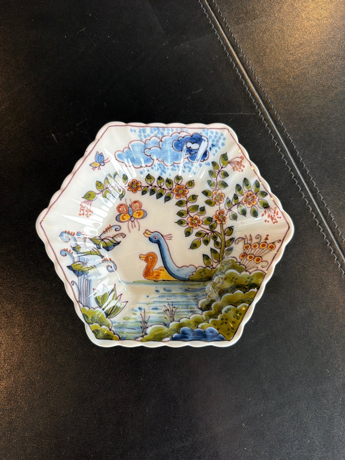 Makkum Tichelaar Hexagonale Schaal met Eenden Decor, Ophalen