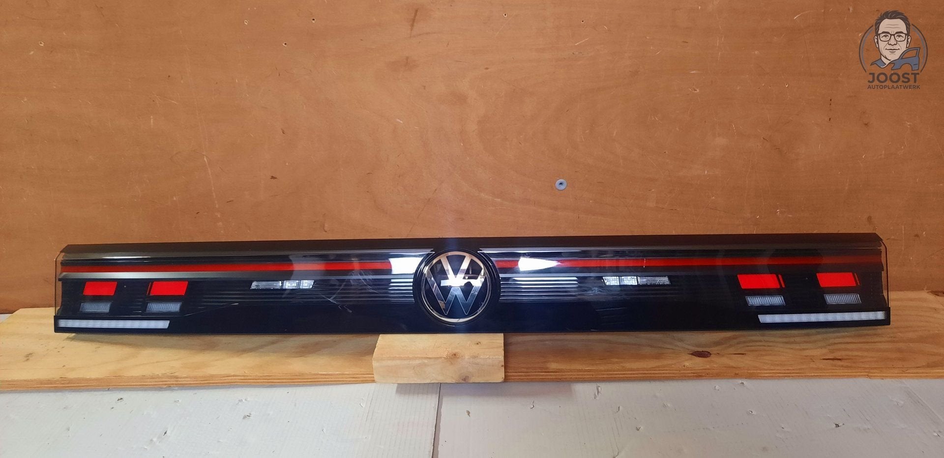 Achterlicht nw. achterklep VW Tiguan CT1 v.a 2023 571945307B, Herkomst onderdeel bekend, Nieuw, Ophalen of Verzenden, -Volkswagen AG