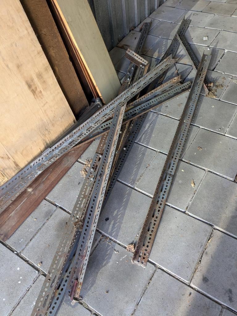 Gratis oud ijzer - diverse metalen strips, Ophalen, Gebruikt
