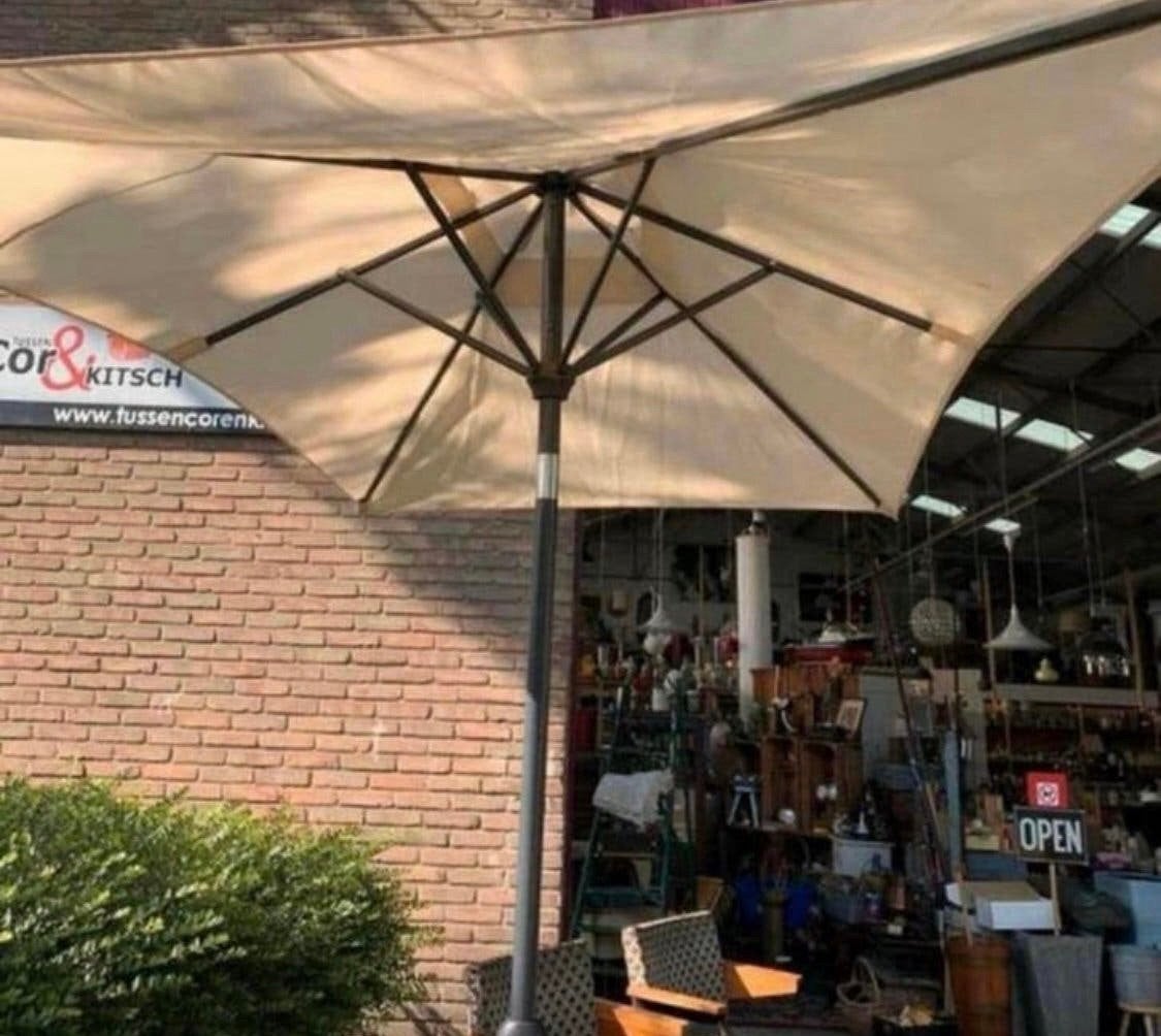 Parasol diverse grote parasols o.a. zweef parasol zeer goede, Ophalen of Verzenden