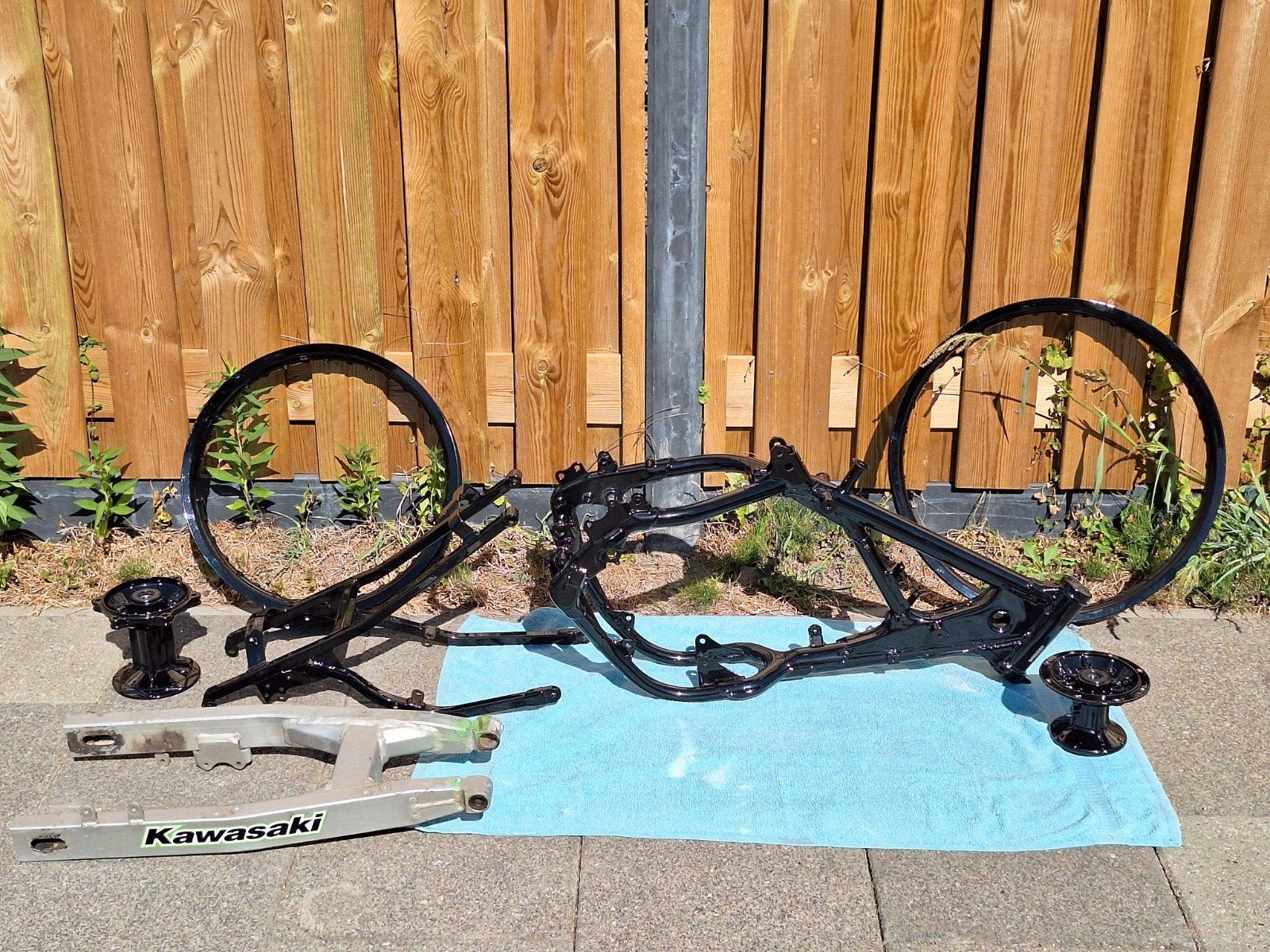 Kawasaki KX125 1987 frame, subframe, achterbrug, velgen, Ophalen