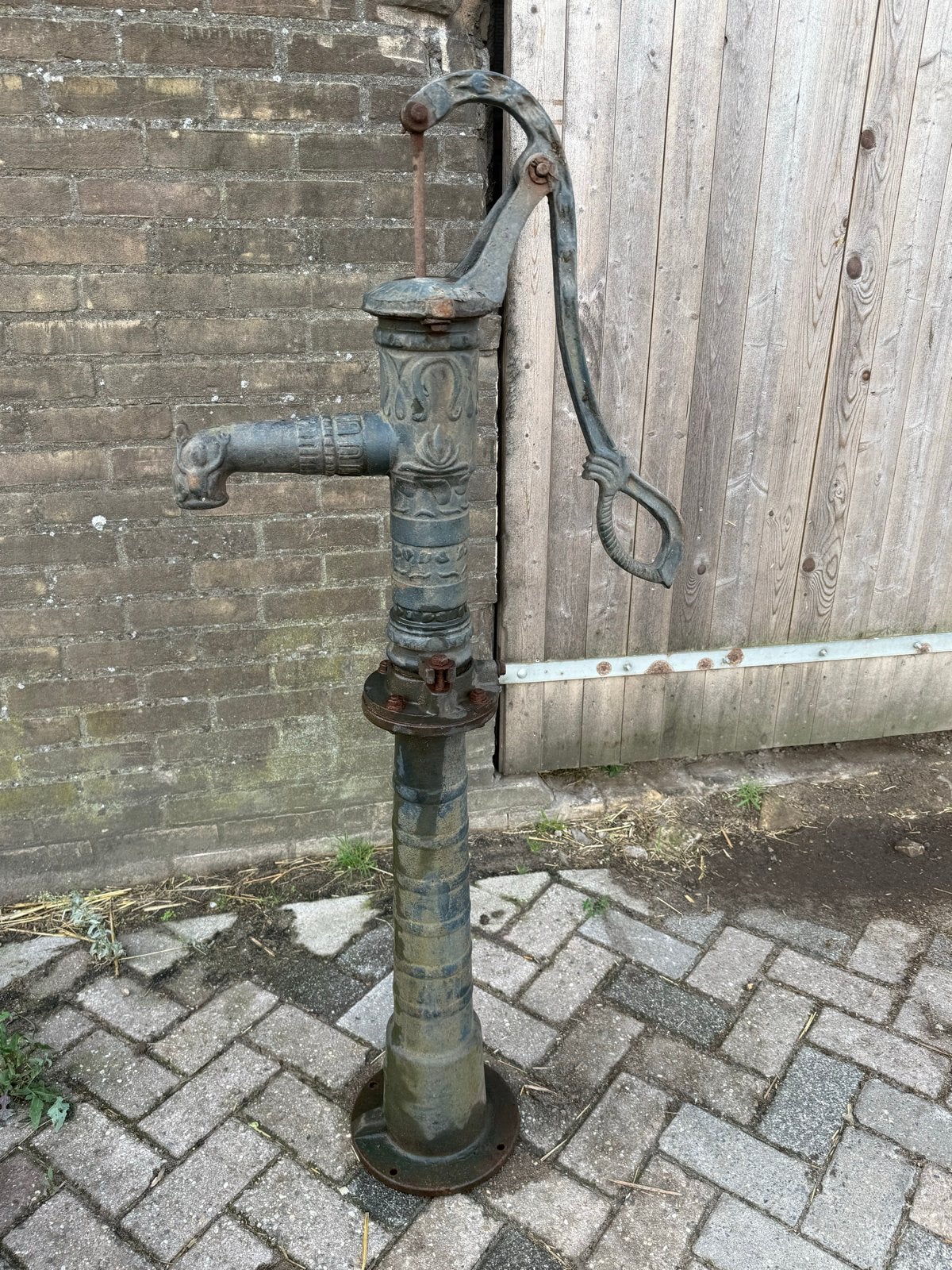Antieke gietijzeren handwaterpomp, Tuin en Terras, Waterpompen, Ophalen, Gebruikt, Handmatig, Bronpomp