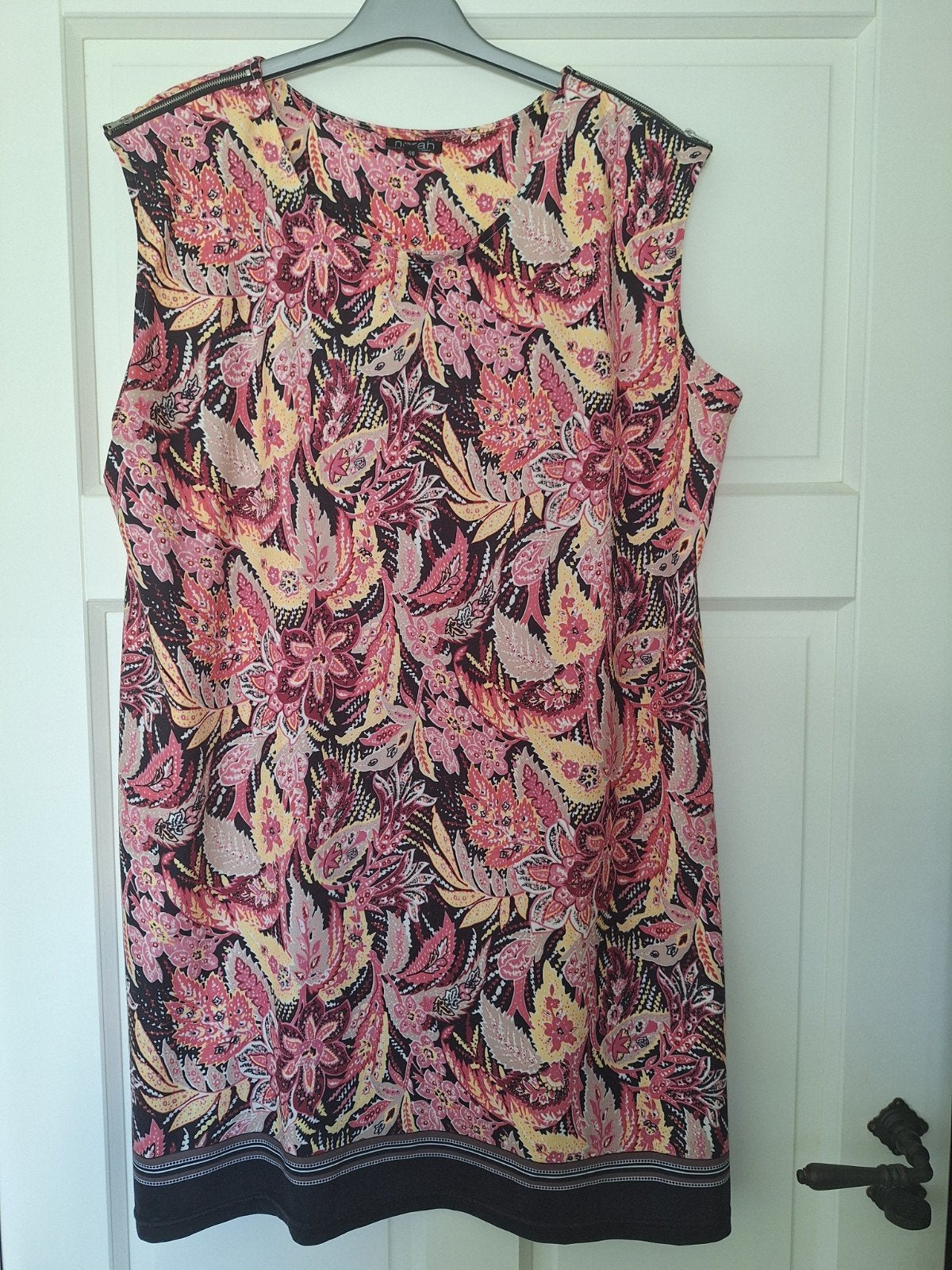 Norah longtop maat 48 met paisley print en ritsdetails., Kleding | Dames, Norah, Ophalen of Verzenden, Gedragen, Blouse of Tuniek