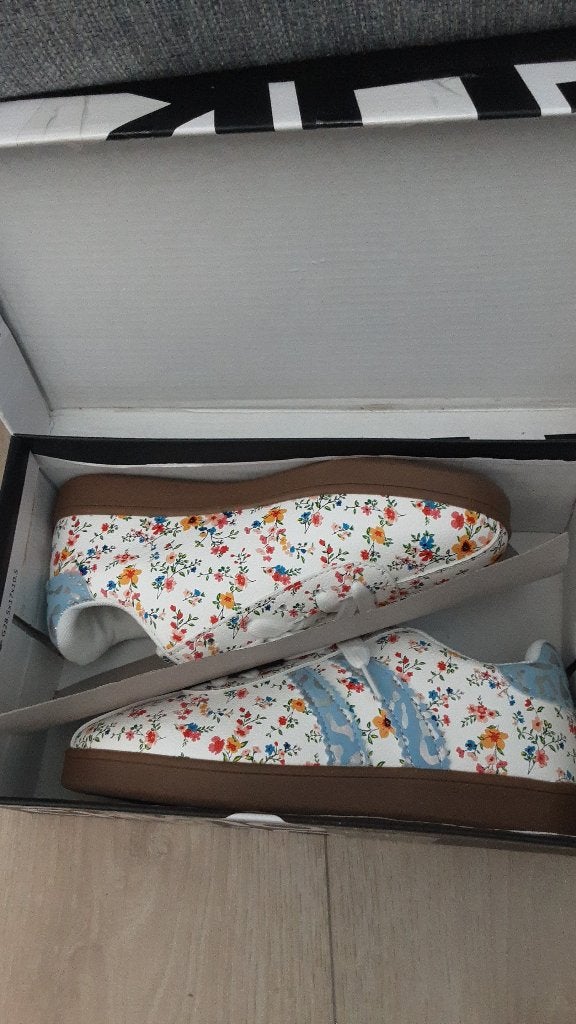 Dames platte casual schoenen, Ophalen of Verzenden, Nieuw, Sneakers of Gympen