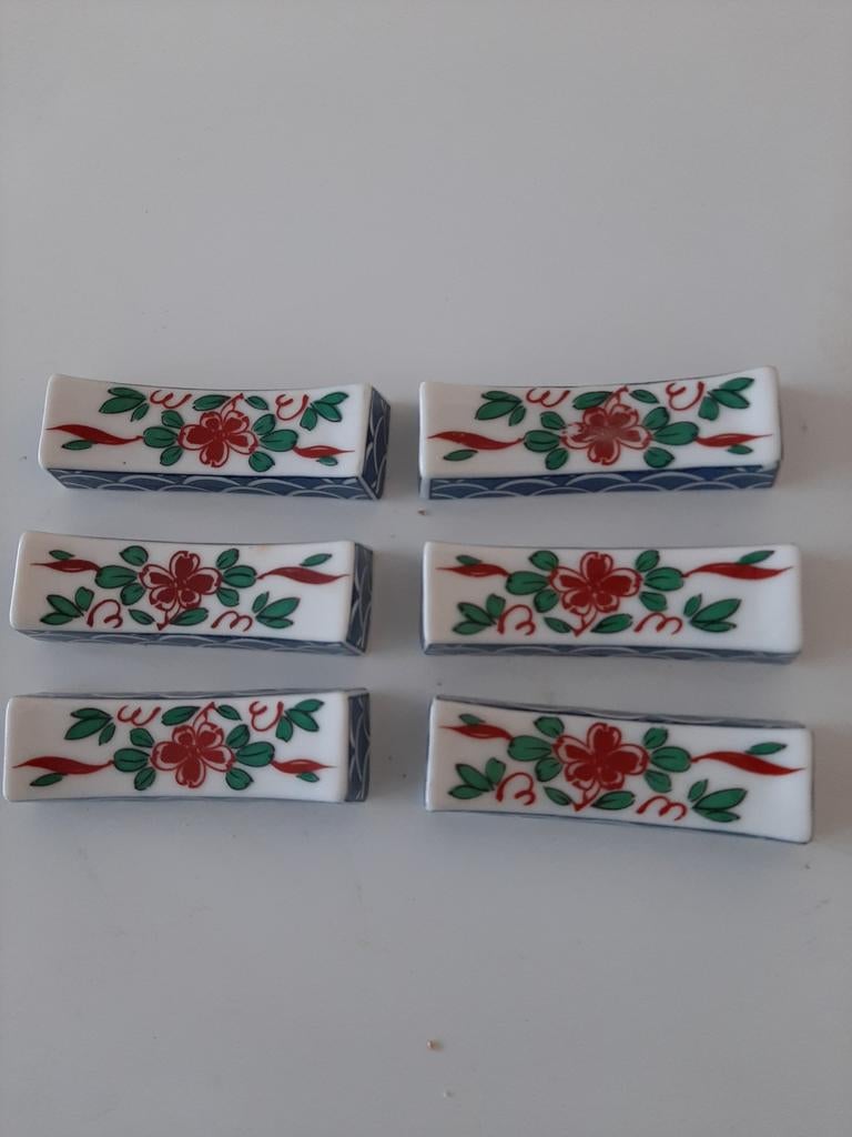 Set van 6 Japanse stokjes houders met bloemmotief, Ophalen of Verzenden, Gebruikt, Overige materialen, Los bestek