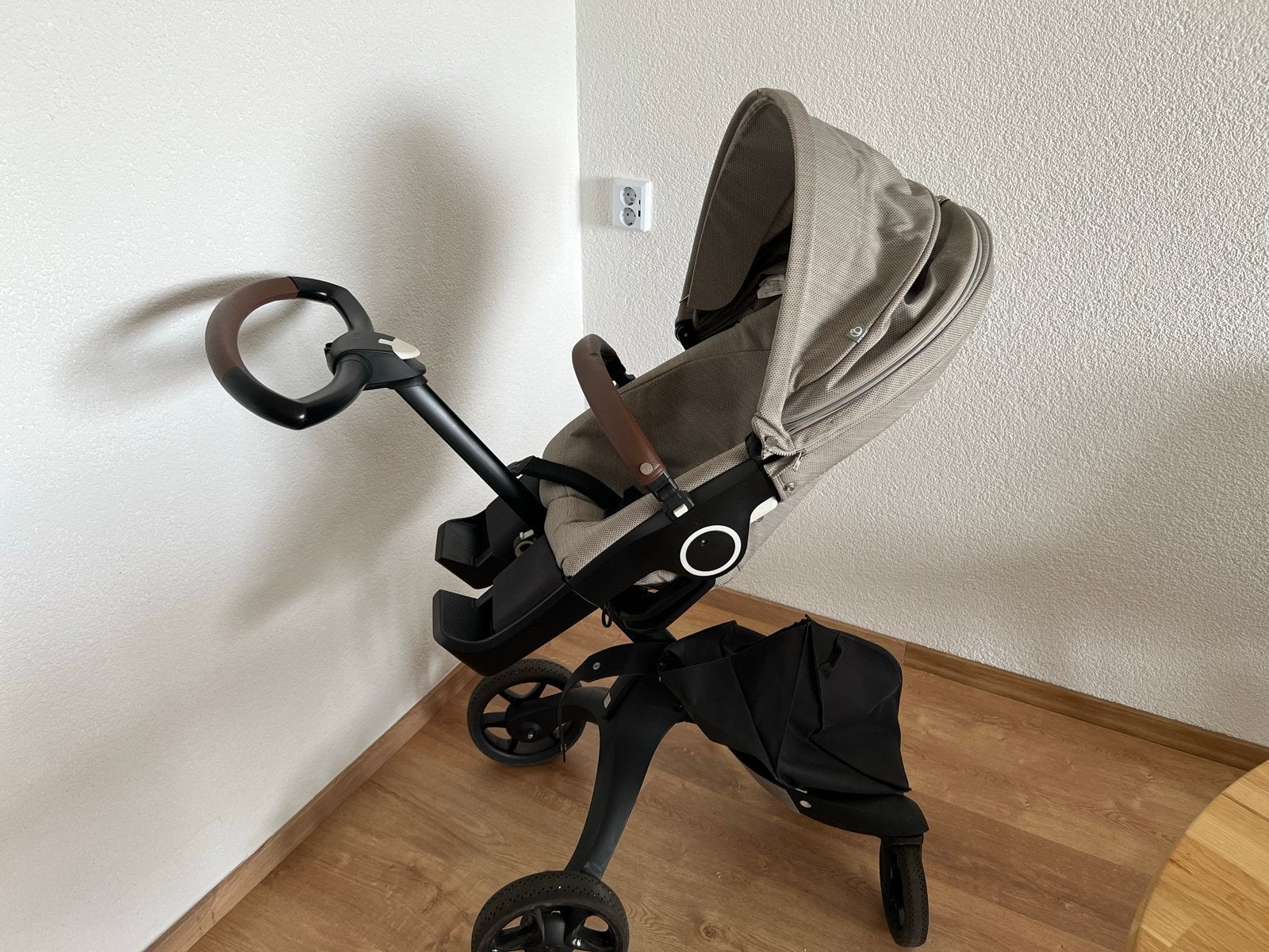 Stokke Xplory X kinderwagen met reiswieg en voetenzak, Kinderen en Baby's, Gebruikt, Combiwagen, Met reiswieg, Ophalen