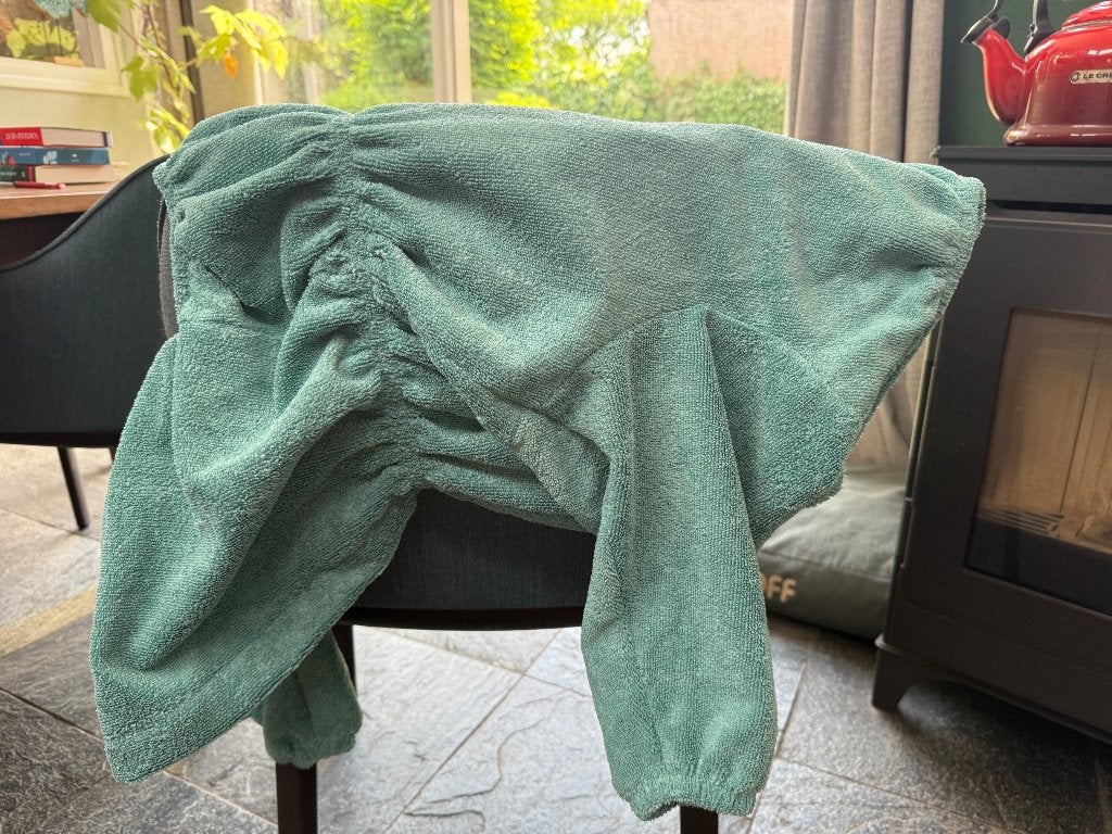 Hondenbadjas, Dieren en Toebehoren, Hondenkleding, Zo goed als nieuw, Hondenbadjas, M, Met capuchon, Overige merken, Ophalen of Verzenden