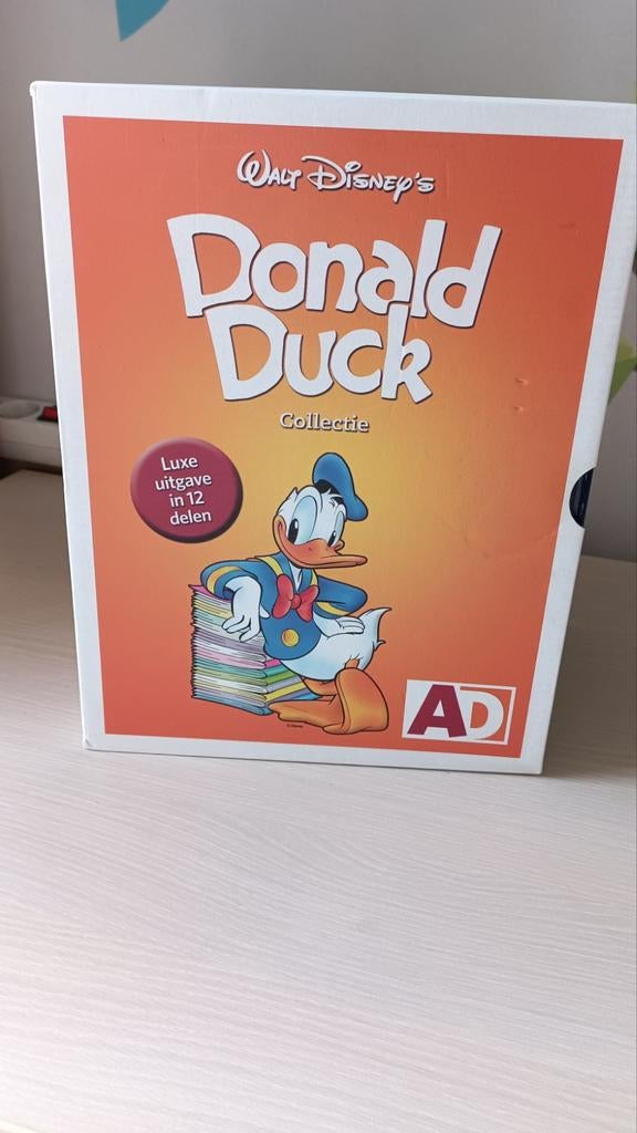 Donald Duck Luxe Collectie - 12 delen verzamelbox, Boeken, Complete serie of reeks, Ophalen of Verzenden, Zo goed als nieuw, Walt Disney