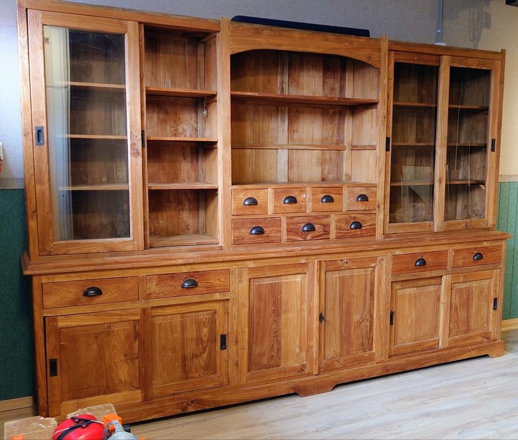 Zeer grote massief teak buffetkast 320 cm, Huis en Inrichting, Ophalen, Met deur(en), Glas, Zo goed als nieuw