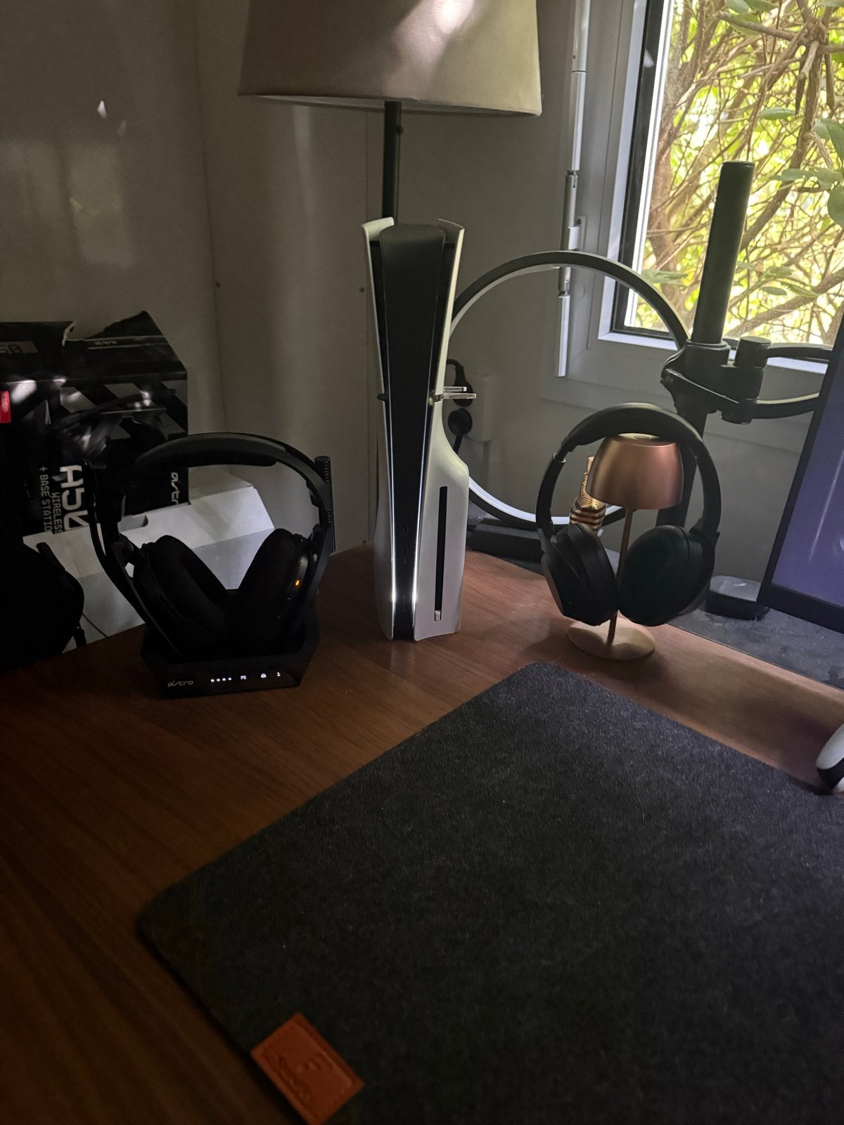 PS5 Slim met disc drive, 2 controllers en games, Ophalen of Verzenden, Zo goed als nieuw, Playstation 5