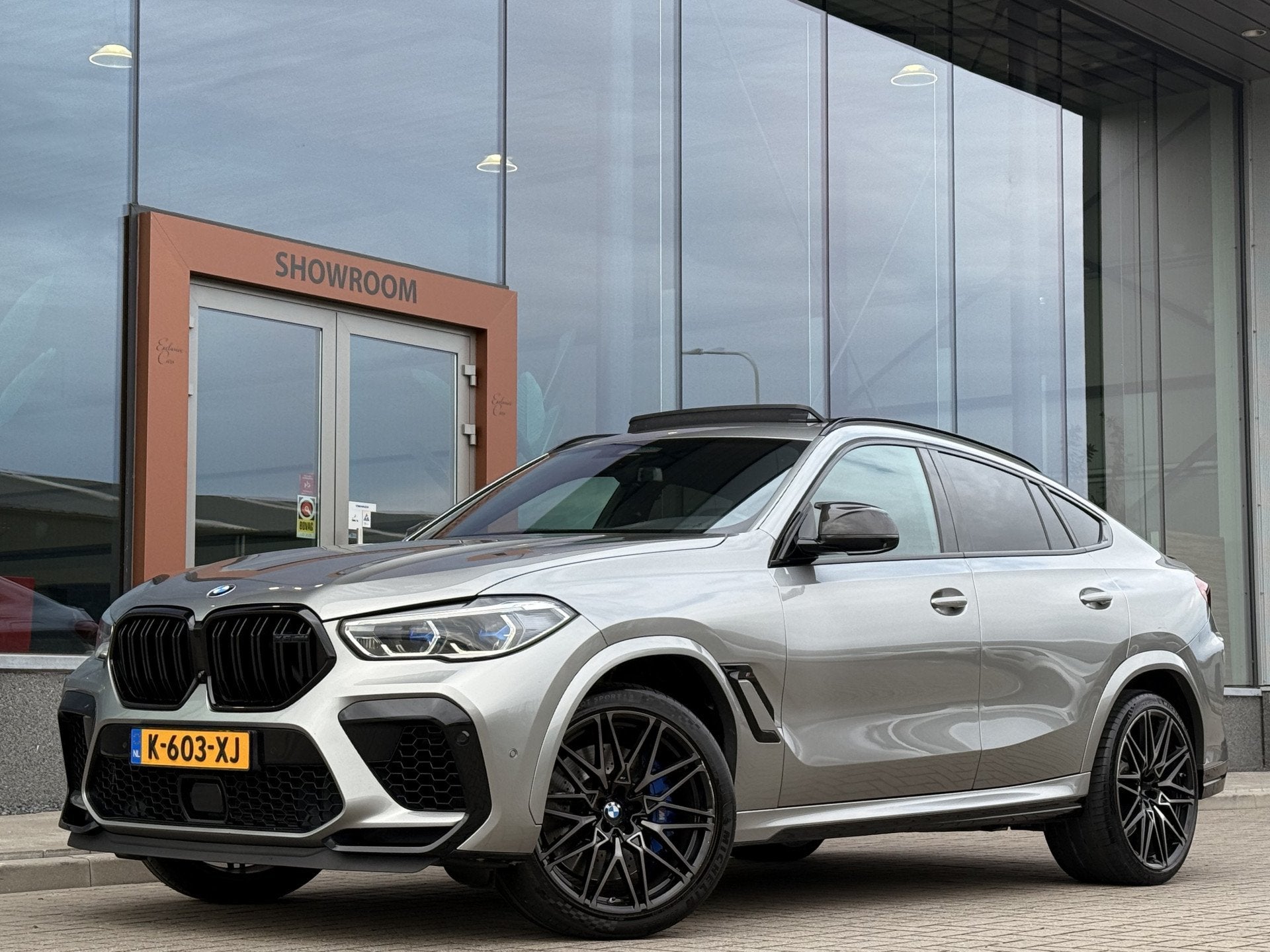 BMW X6 M Competition | BTW | Pano | Softclose | 360 Camera |, Automaat, 4395 cc, 3000 kg, Bedrijf