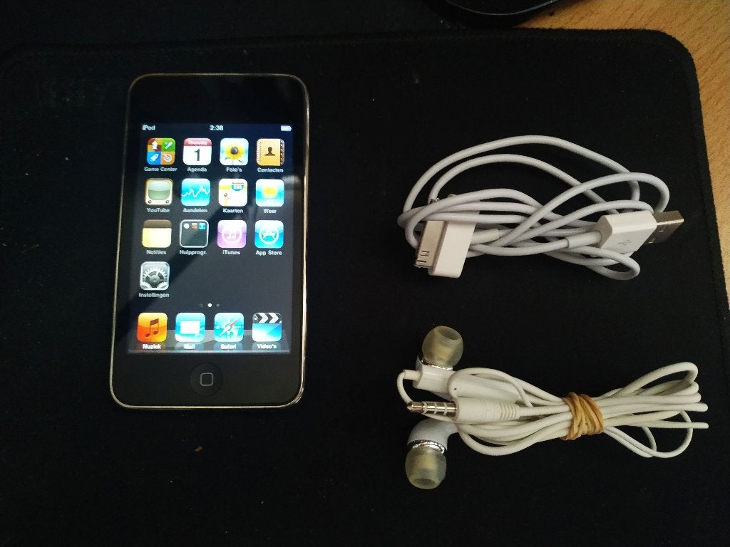Apple MC086NF - iPod touch 3rd Gen 8GB, Audio, Tv en Foto, Mp3-spelers | Apple iPod, Gebruikt, Ophalen of Verzenden, Touch, Met radio