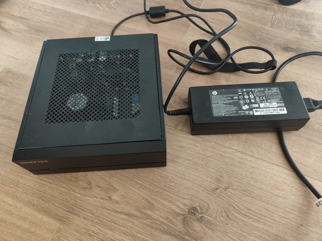Thin ITX PC/server // i7-8700 // 32 GB DDR4 // 480GB SSD, 32 GB, Zo goed als nieuw, SSD, Intel Core i7