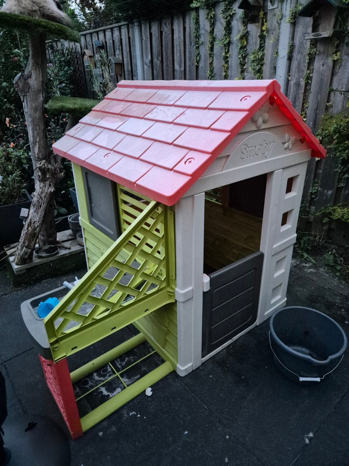 Smoby tuinhuisje in prima staat, Ophalen, Zo goed als nieuw, Kunststof