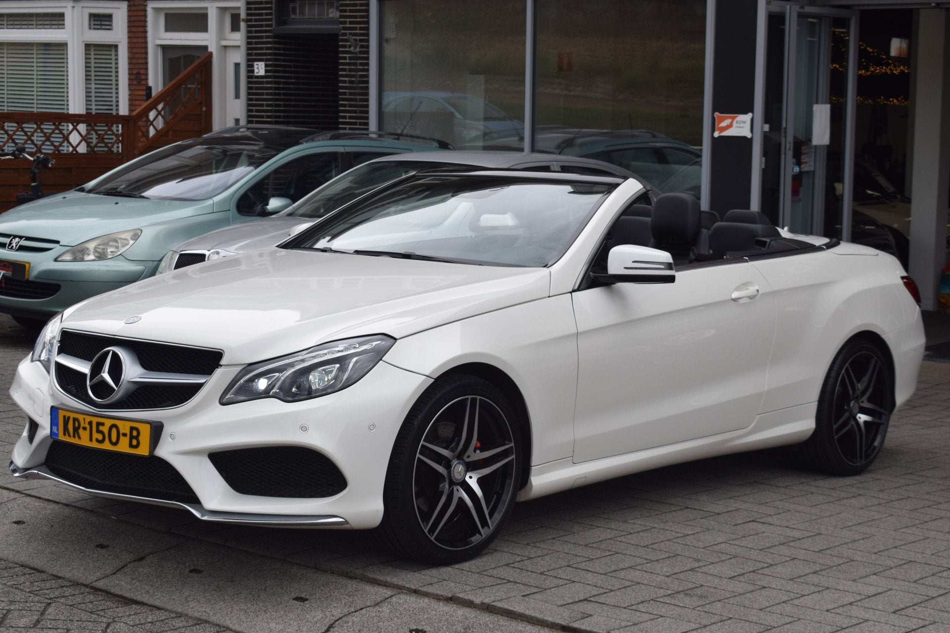 Mercedes-Benz E-Klasse Cabrio 250 Prestige a.camera ortopedi, Automaat, Gebruikt, 4 cilinders, Cabriolet