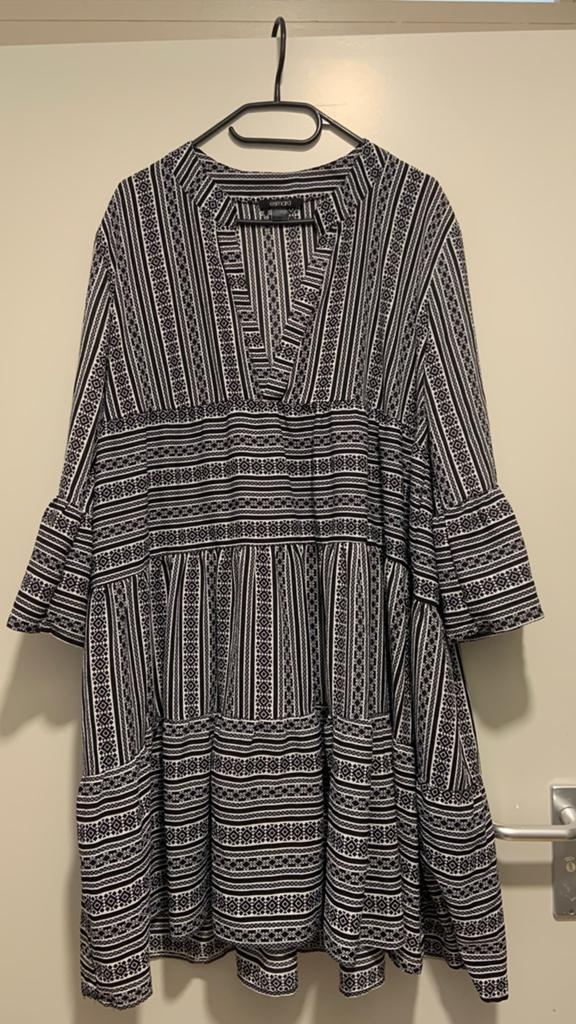 Esmara Zwart-wit gestreepte jurk met etnische print, Maat 38/40 (M), Verzenden, Zwart, Zo goed als nieuw