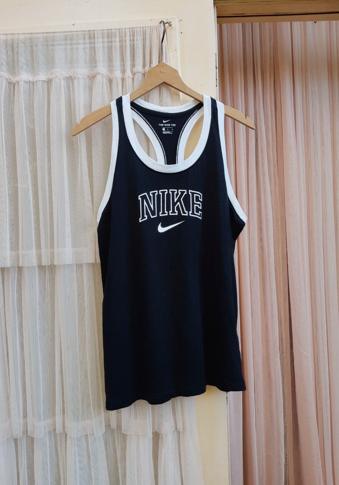 Nike zwart wit shirt tanktop sportshirt M, Maat 38/40 (M), Zwart, Nike, Ophalen of Verzenden