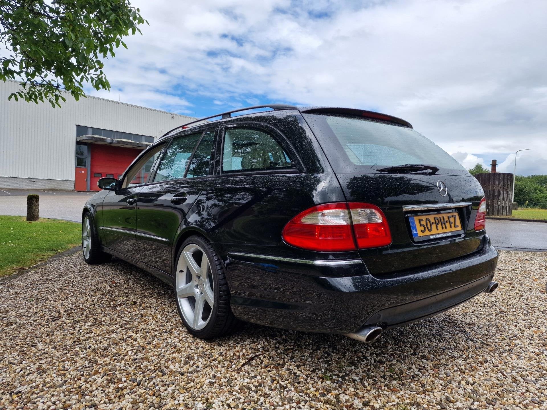 Mercedes-Benz E-klasse Combi 320 Avantgarde AMG Uitvoering N, Auto's, Automaat, Achterwielaandrijving, Gebruikt, Parkeersensor