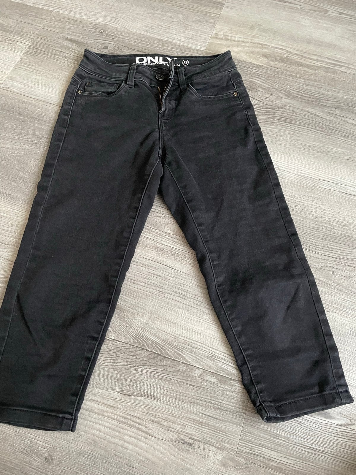 ONLY zwarte jeans - Maat XS, Zwart, Ophalen of Verzenden, Driekwart, Maat 34 (XS) of kleiner
