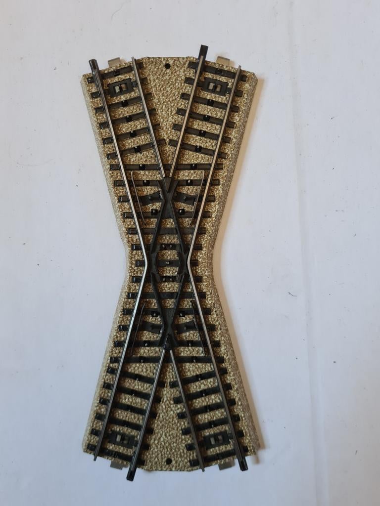 Marklin kruis 5114, Hobby en Vrije tijd, Modeltreinen | H0, Ophalen of Verzenden, Wisselstroom, Rails, Märklin