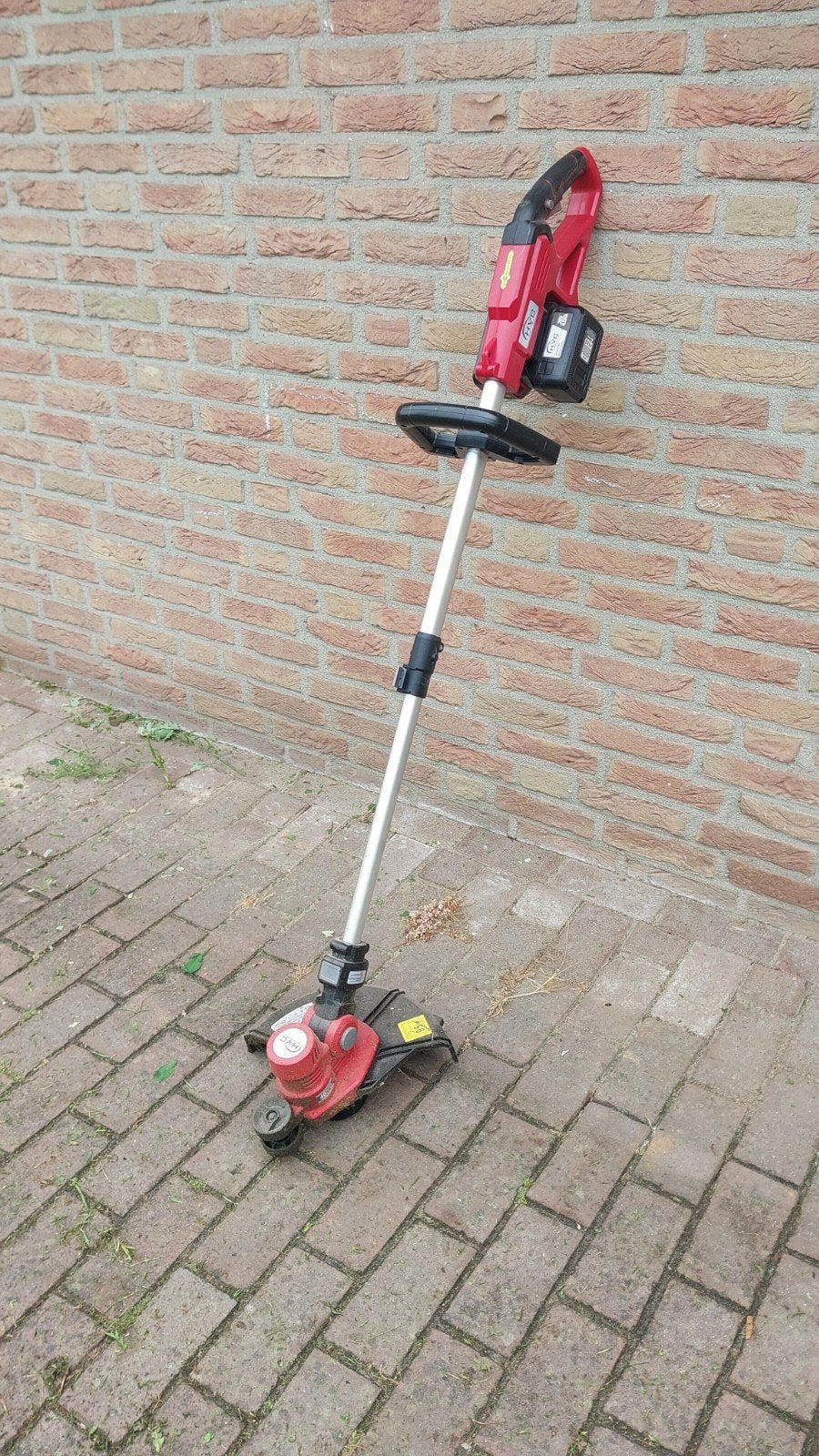 HVC Grastrimmer, Tuin en Terras, Ophalen, Gebruikt, 10 tot 30 cm, HVC