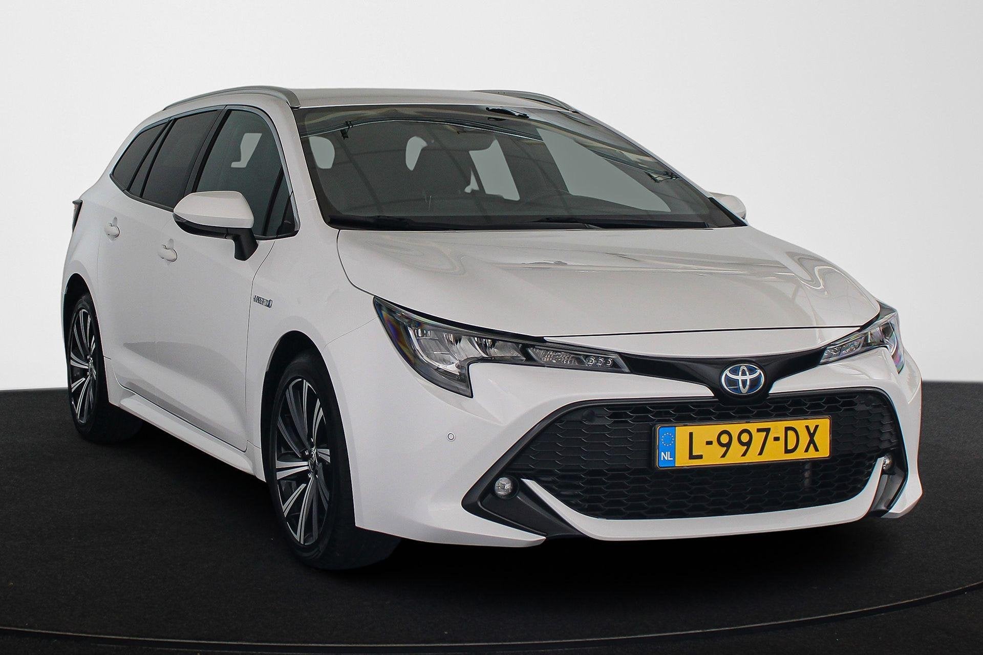 Toyota Corolla Touring Sports 2.0 Hybrid Business Plus Stoel, 1345 kg, Gebruikt, 4 cilinders, Corolla