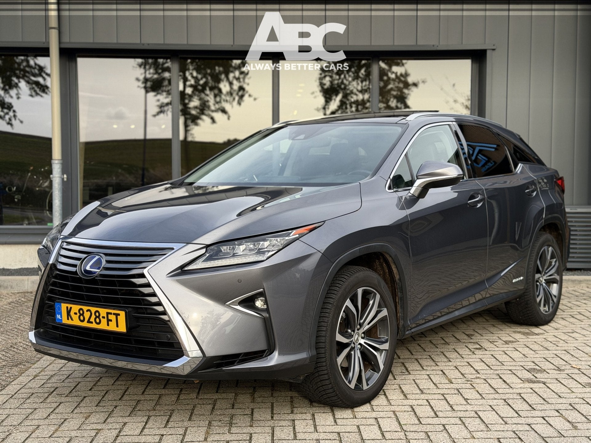 Lexus RX 450h 4WD Luxury Line Pano Stoelventilatie Camera Me, Auto's, Dealer onderhouden, Gebruikt, 2000 kg, 138 €/maand