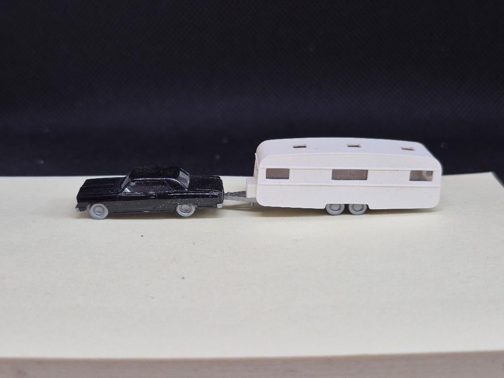 Wiking 0922 - Chevi Malibu met caravan (15532), Overige merken, Gebruikt, Gelijkstroom of Wisselstroom, Overige typen
