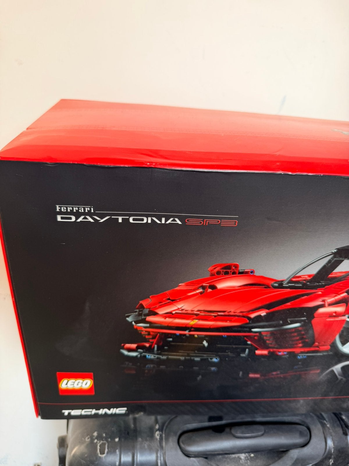 Lego Ferrari Daytona SP 42143, Ophalen, Ferrari