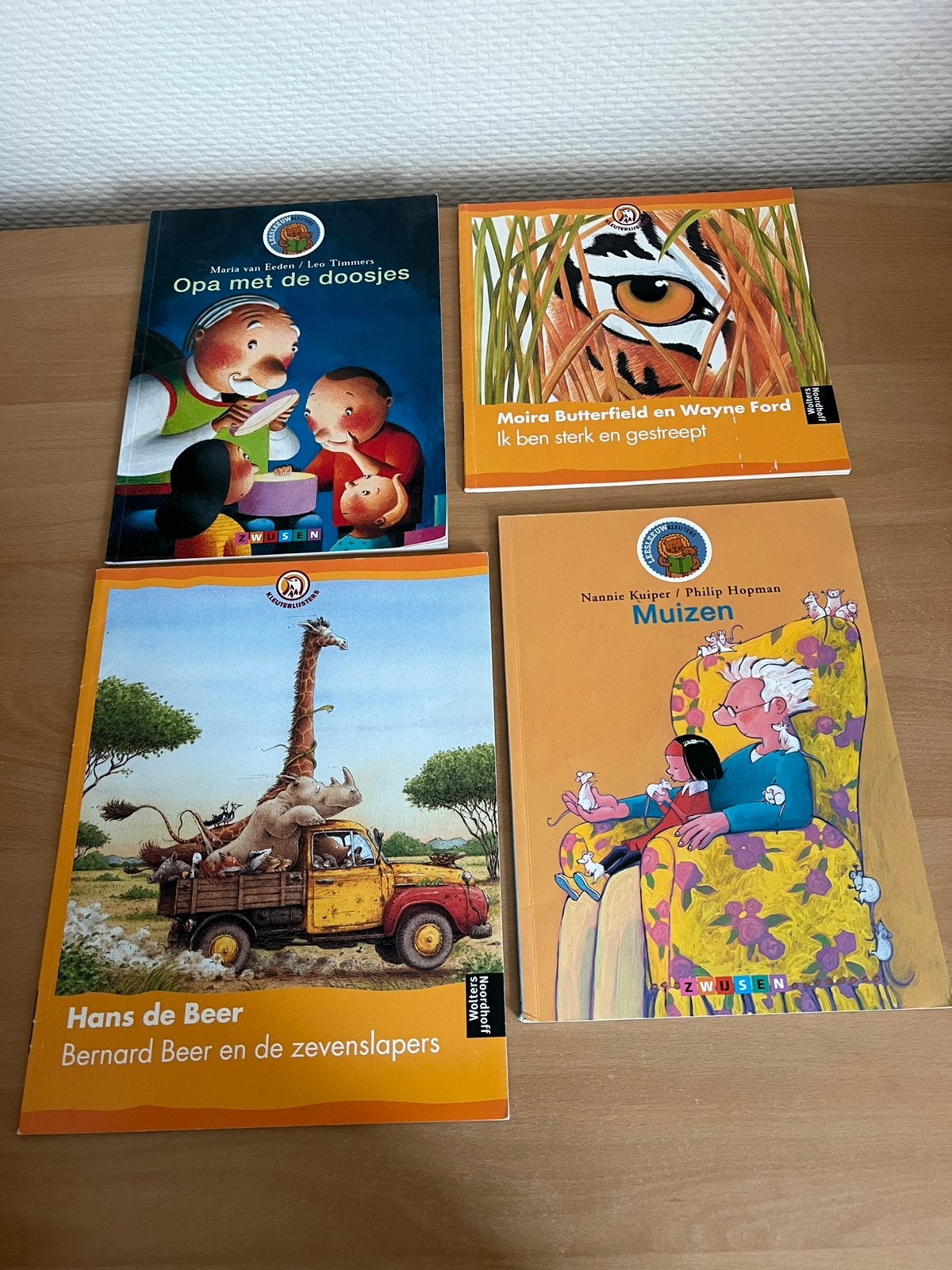 Leesleeuw Kleuters , prachtige kinderboeken, Ophalen of Verzenden, Zo goed als nieuw, Fictie algemeen