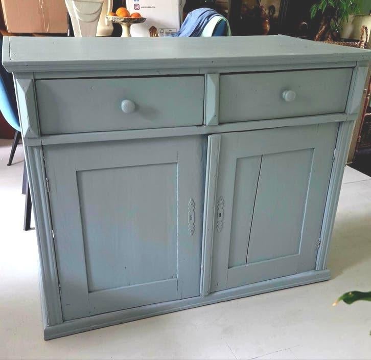 Oude stevige Brocante kast dressoir of commode, Antiek en Kunst, Ophalen