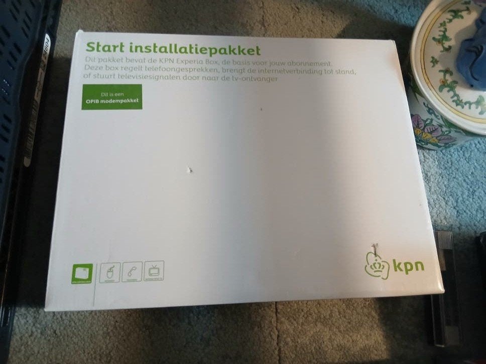 KPN Experia Box V8 Start Installatiepakket nieuw, Ophalen of Verzenden, Nieuw, Router met modem, KPN