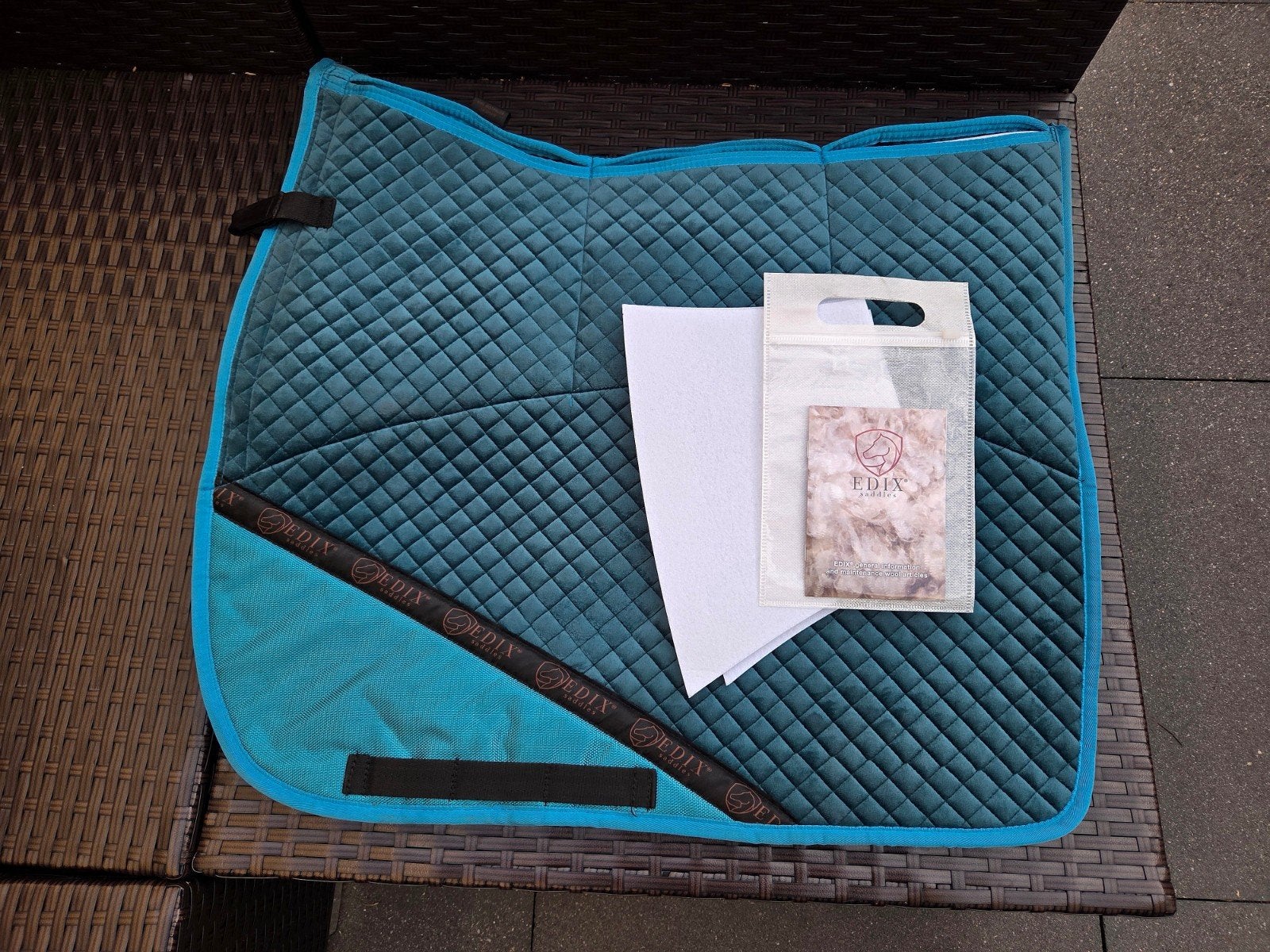 EDIX velvet dressuurpad M, Dieren en Toebehoren, Ophalen of Verzenden, Zo goed als nieuw