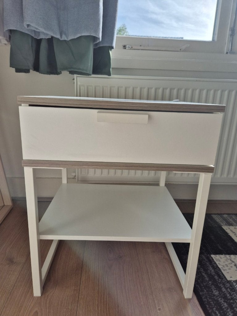 TRYSIL Nachtkastje (Bedside table) IKEA, Huis en Inrichting, Ophalen, Gebruikt, Minder dan 45 cm, 70 cm of meer