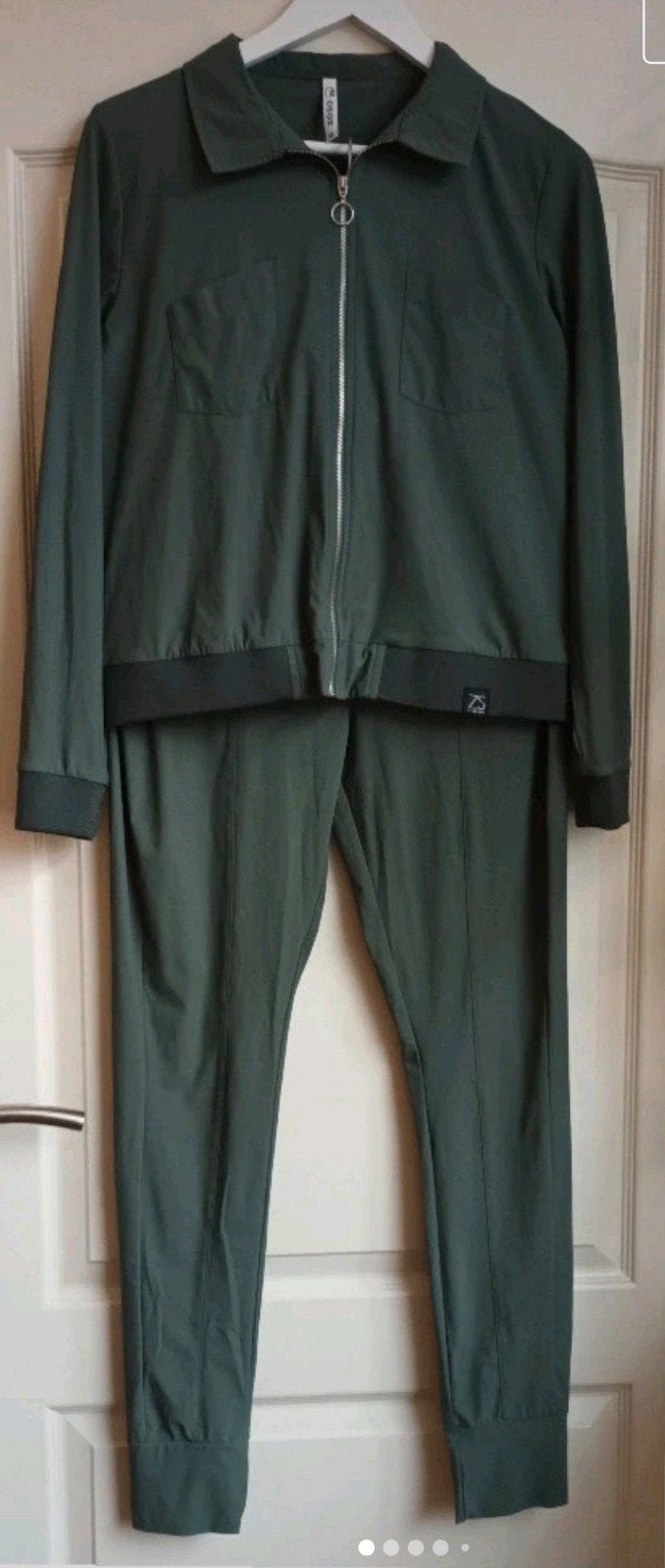 zoso set maat m broek en jasje travelstof, Kleding | Dames, Maat 38/40 (M), Ophalen of Verzenden, Zo goed als nieuw, Lang