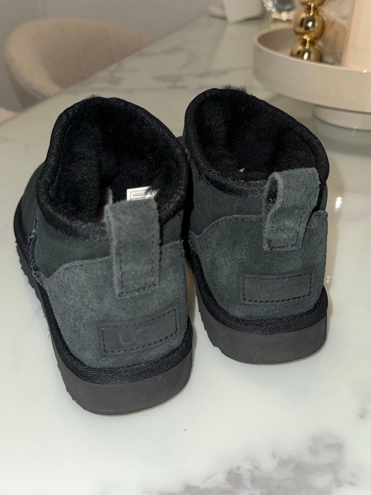 Uggs Ultra Mini Zwart - Maat 38, Ophalen, Zwart, Lage of Enkellaarzen, Nieuw