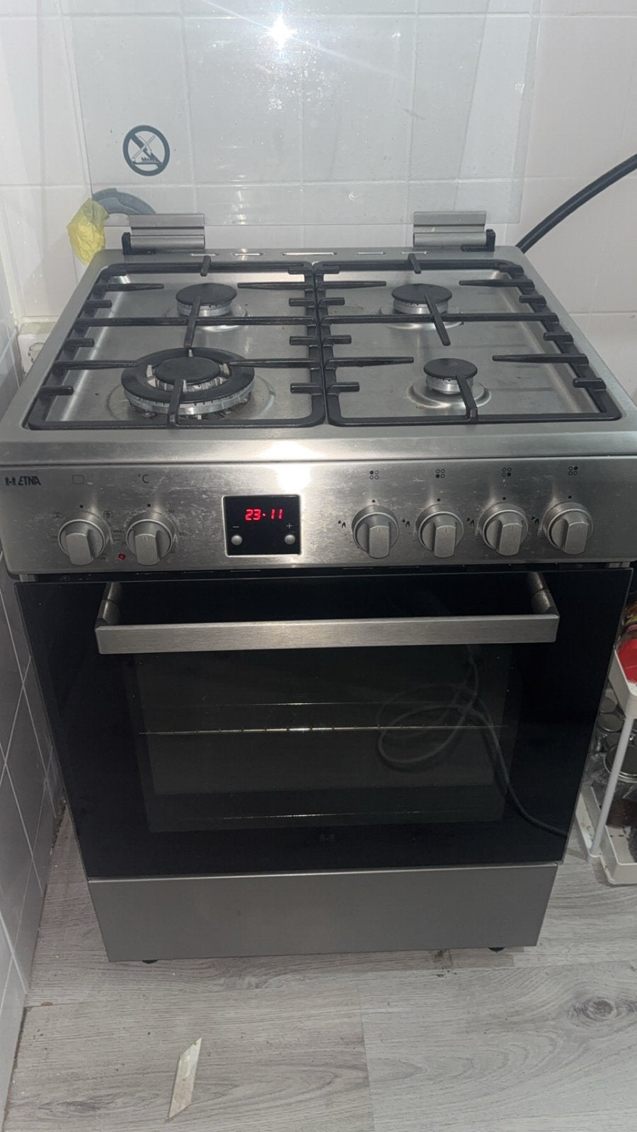 Fornuis met gasbranders en elektrische oven, Ophalen, 4 kookzones, Zo goed als nieuw, Vrijstaand
