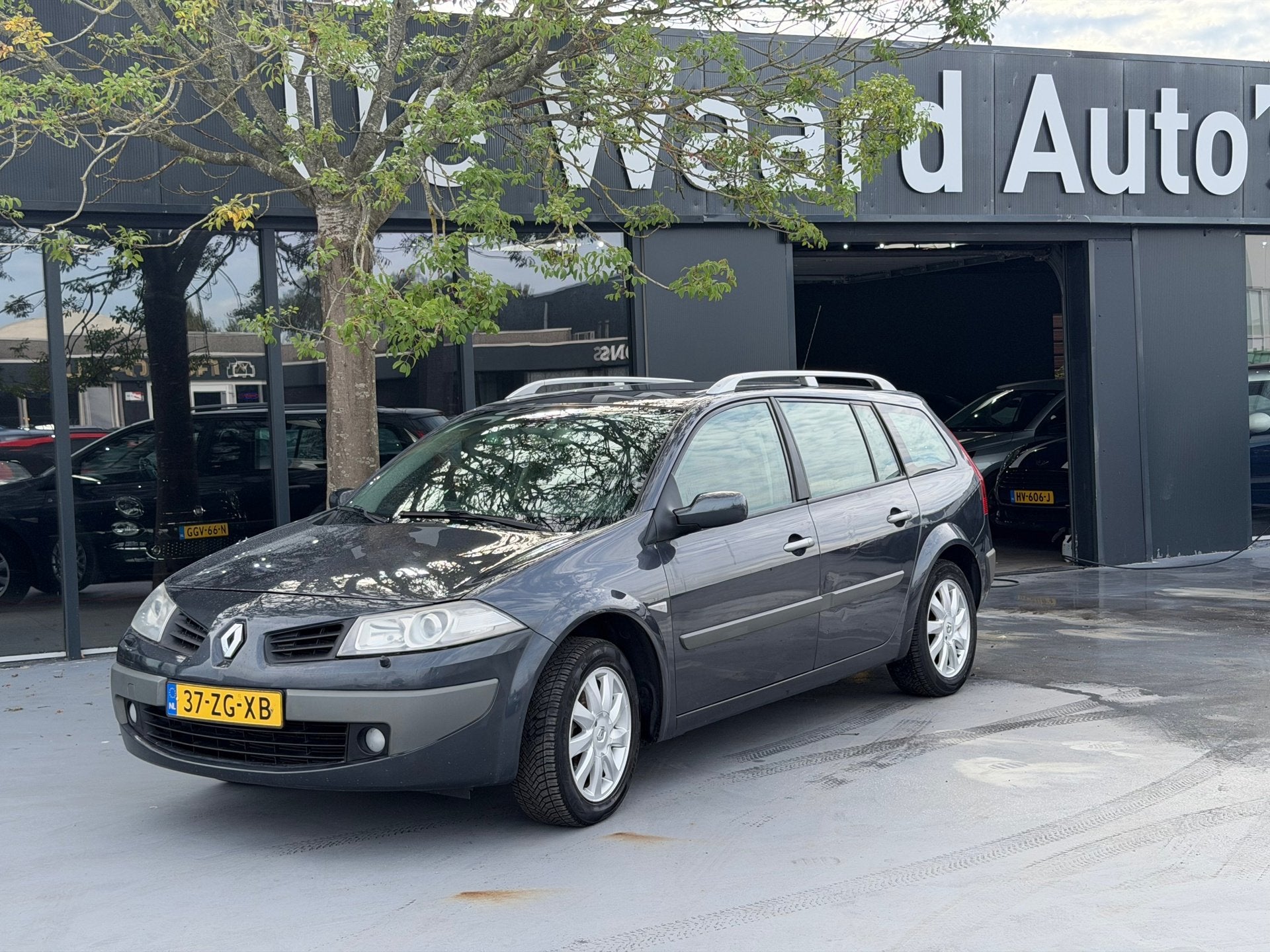 Renault Mégane Grand Tour 2.0-16V Tech Line/ airco/ trekhaa, Auto's, 135 pk, Gebruikt, 4 cilinders, Origineel Nederlands