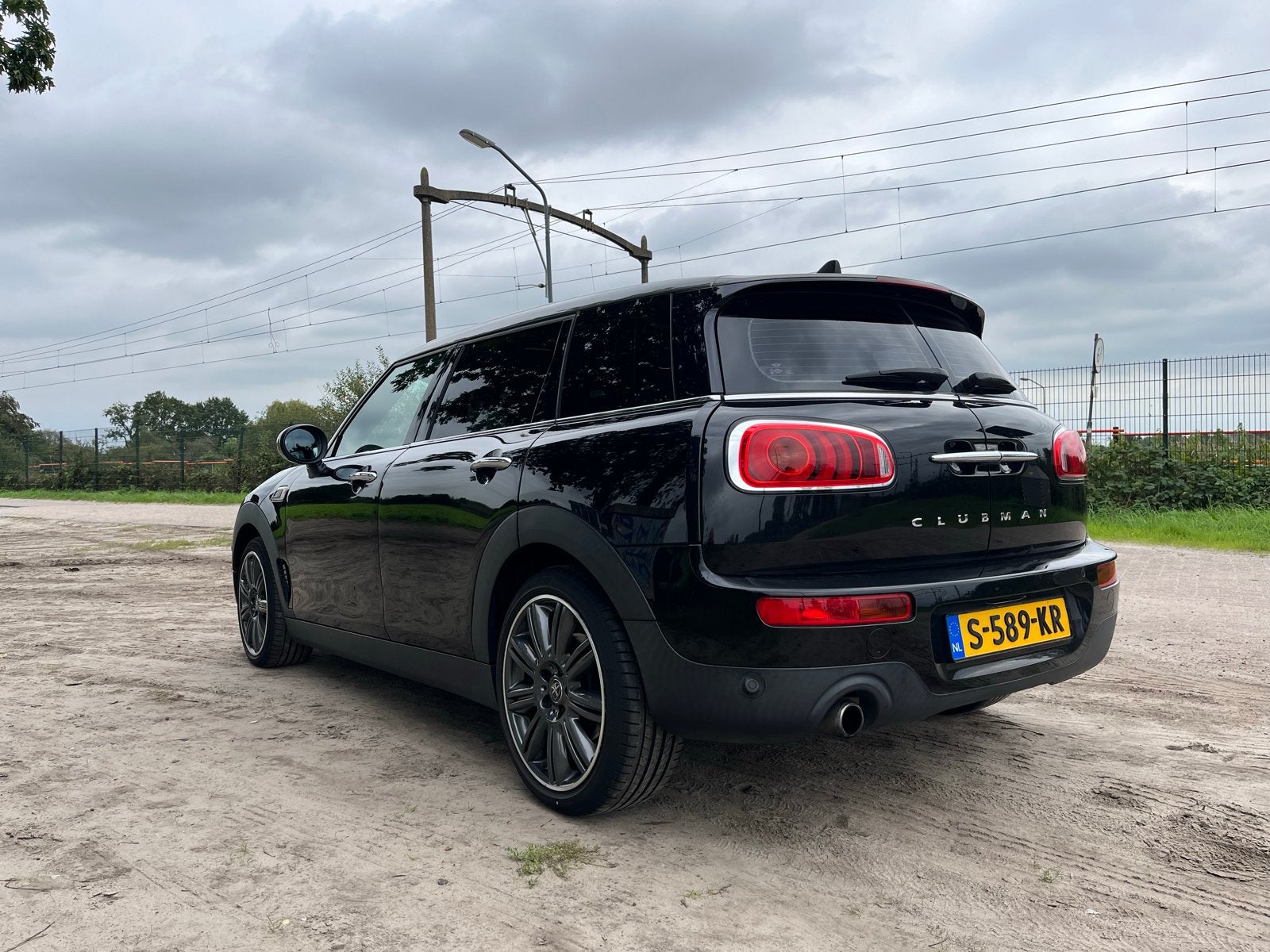 Mini Clubman 1.5 Cooper AUT 2018 Zwart, pano dak, H/K audio, Auto's, Dealer onderhouden, 136 pk, Leder en Stof, Zwart