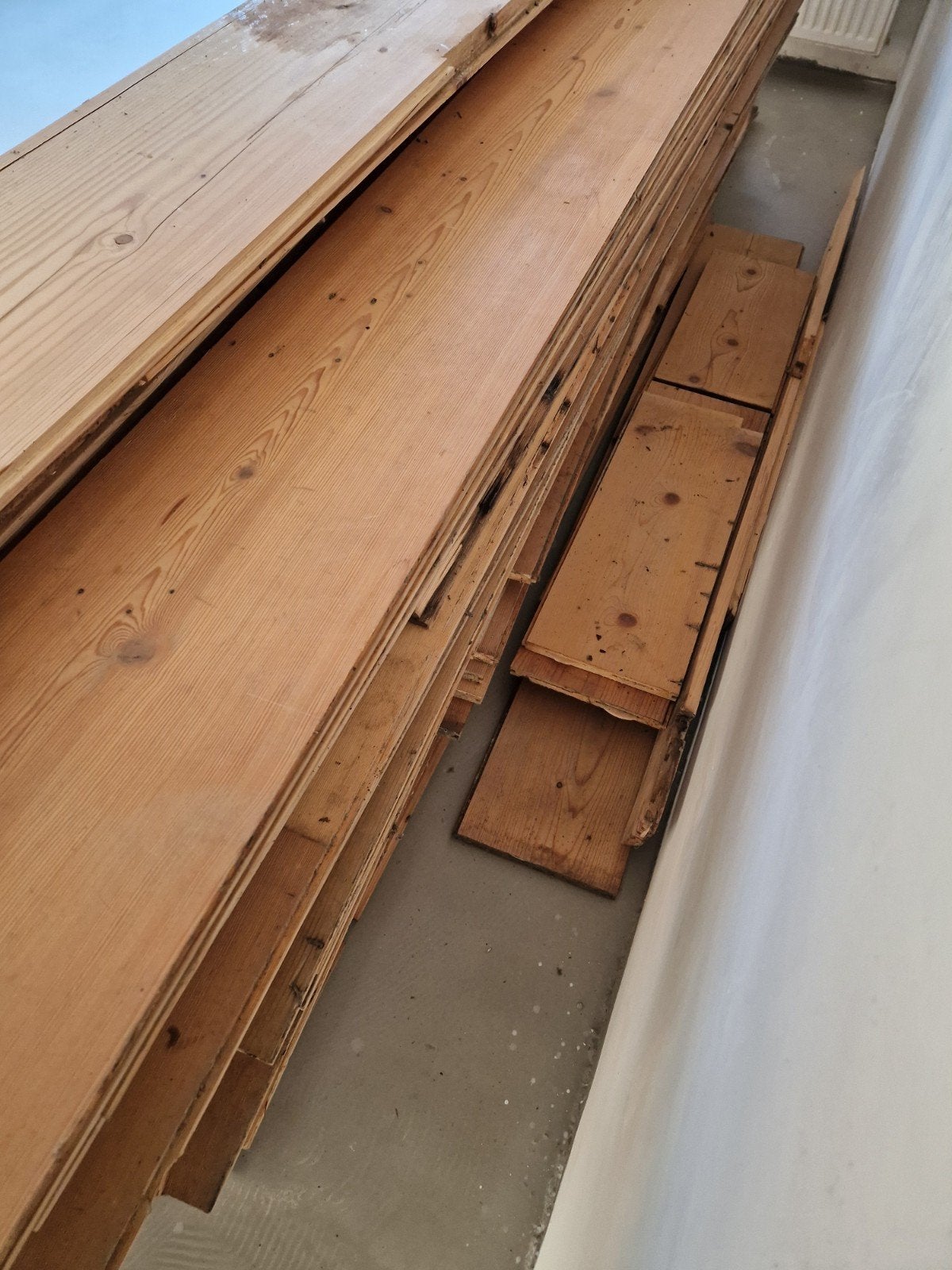 grenen vloer, brede boerderijdelen ongeveer 32m2, Doe-het-zelf en Verbouw, Ophalen, Gebruikt, Vloerdelen of -planken, 10 m² of meer