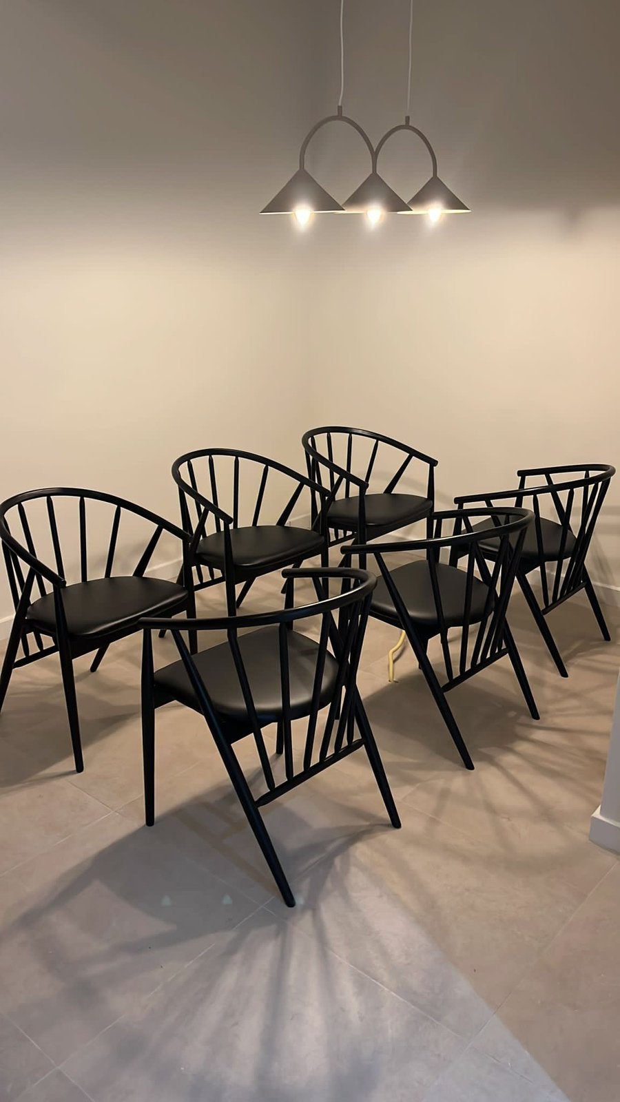 6x JYSK ARNBORG eetkamerstoelen – zwart – massief eikenhout, Ophalen, Zo goed als nieuw, Zwart, Vijf, Zes of meer stoelen