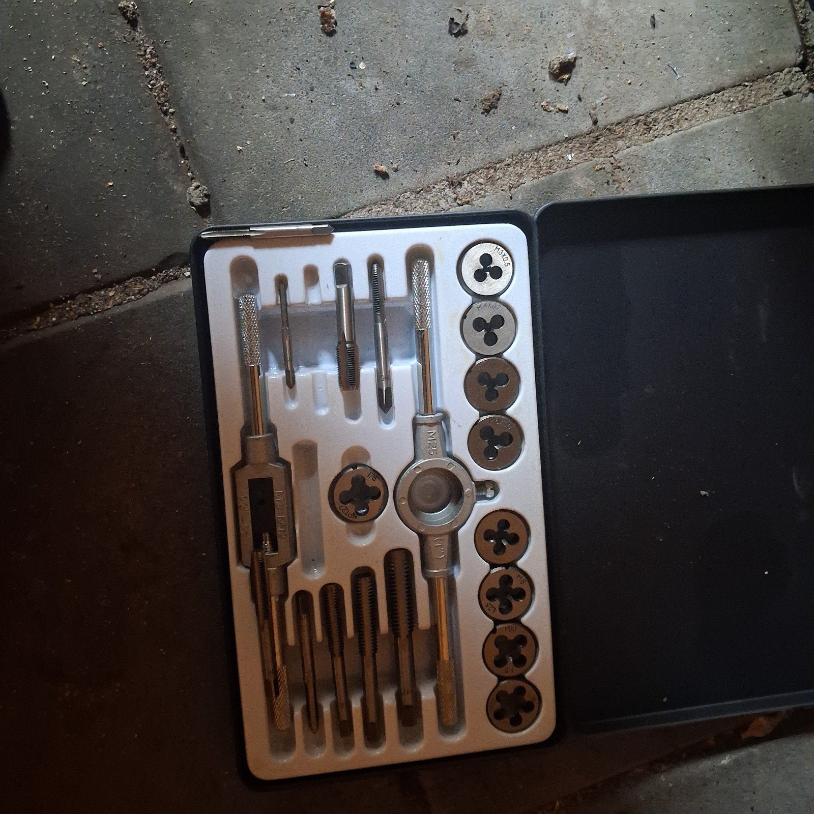 z3lf tap zet  met schoefdraat, Ophalen